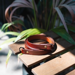 Slim Leather Camera Strap with Split Rings Connectors - Tan