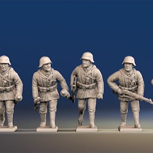 German Smock Panzer Grenadiers Advancing Helmet Jackboots - 3D Printed for Histotical Wargaming & Dioramas.