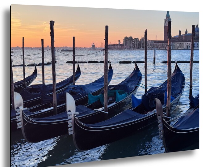 Venice 3, Gondola, Santa Maria della Salute Basilica, GrandCanal, sunrise
