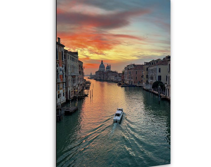 Academia Bridge, GrandCanal, sunrise, boat traffic, Basilica