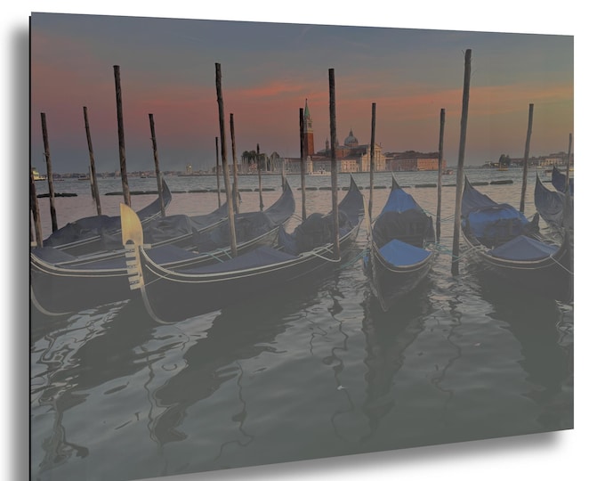 Venice Fog, Gondola, Santa Maria della Salute Basilica, GrandCanal, sunrise
