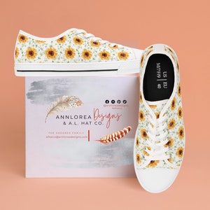 Brighton your Day with Sunflowers Summer Cute, Cozy and Casual Women&#39;s Low Top Sneakers