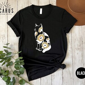 Sunflower Cat Silhouette Shirt, Gift for Cat Lovers, Cat Sunflower Tshirt, Floral Cat Mom Sweatshirt, Cute Summer Shirt for Women, Z177 image 3