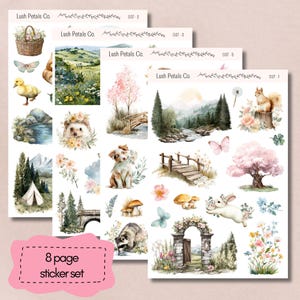 Peut inclure: Ensemble de trois planches d'autocollants avec des illustrations à l'aquarelle de scènes de nature, d'animaux et d'éléments floraux. Les autocollants comprennent des images d'un caneton, d'un hérisson, d'un pont et une boîte rose avec "8 page sticker set".