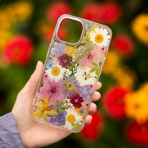 Hand-Pressed Flowers Garden Case, Artisan Floral Botanical Cover, Unique Nature Inspired Phone Accessory, Handmade Garden Art