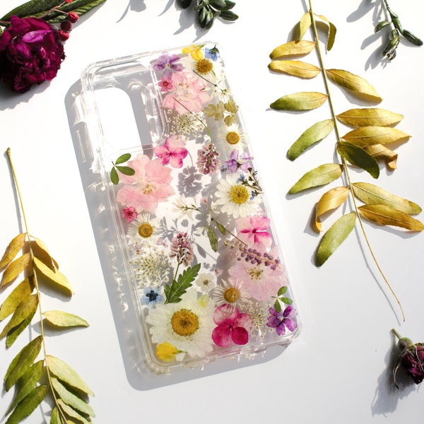 Pressed flower Dried Floral Handmade Custom Cover case for Apple IPhone 15, IPhone 15 plus, IPhone 15 pro, IPhone 15 Pro max, 14 13 12 11 S