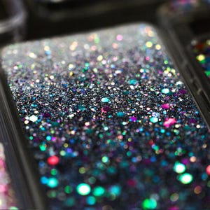 Étui noir Galaxy holographique à paillettes scintillantes pour Apple IPhone 15, iPhone 15+, IPhone 15 Pro max, 14 13 12 16 pixels 9 S24