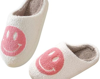 Pink Smile Face Slippers for Women, Happy face slippers Retro Soft Plush Warm Slip-on Slippers, Cozy Indoor Outdoor Slippers