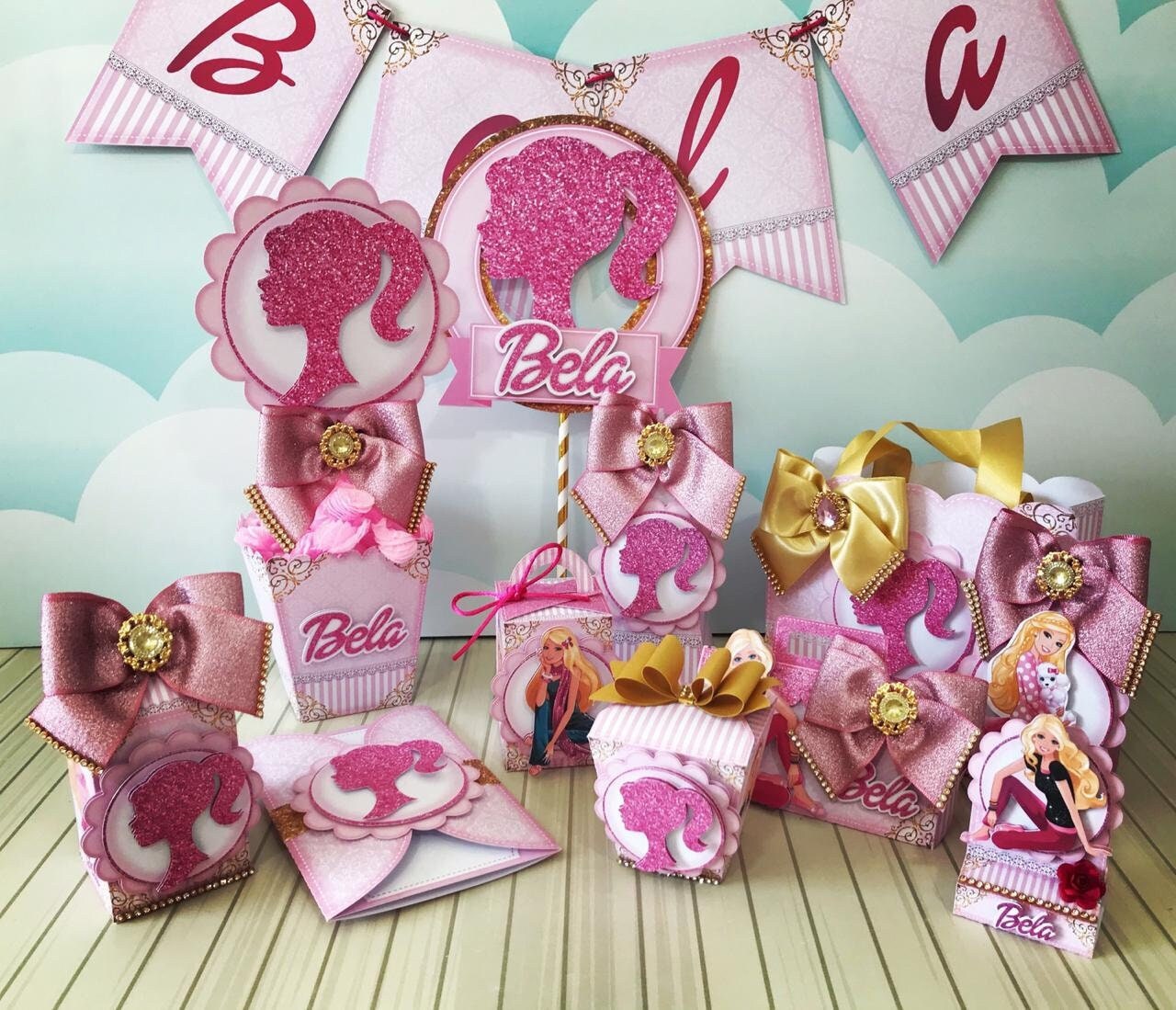 Set Decorativo para Cumpleaños Barbie con Topper y Telón – Globo Fiestas