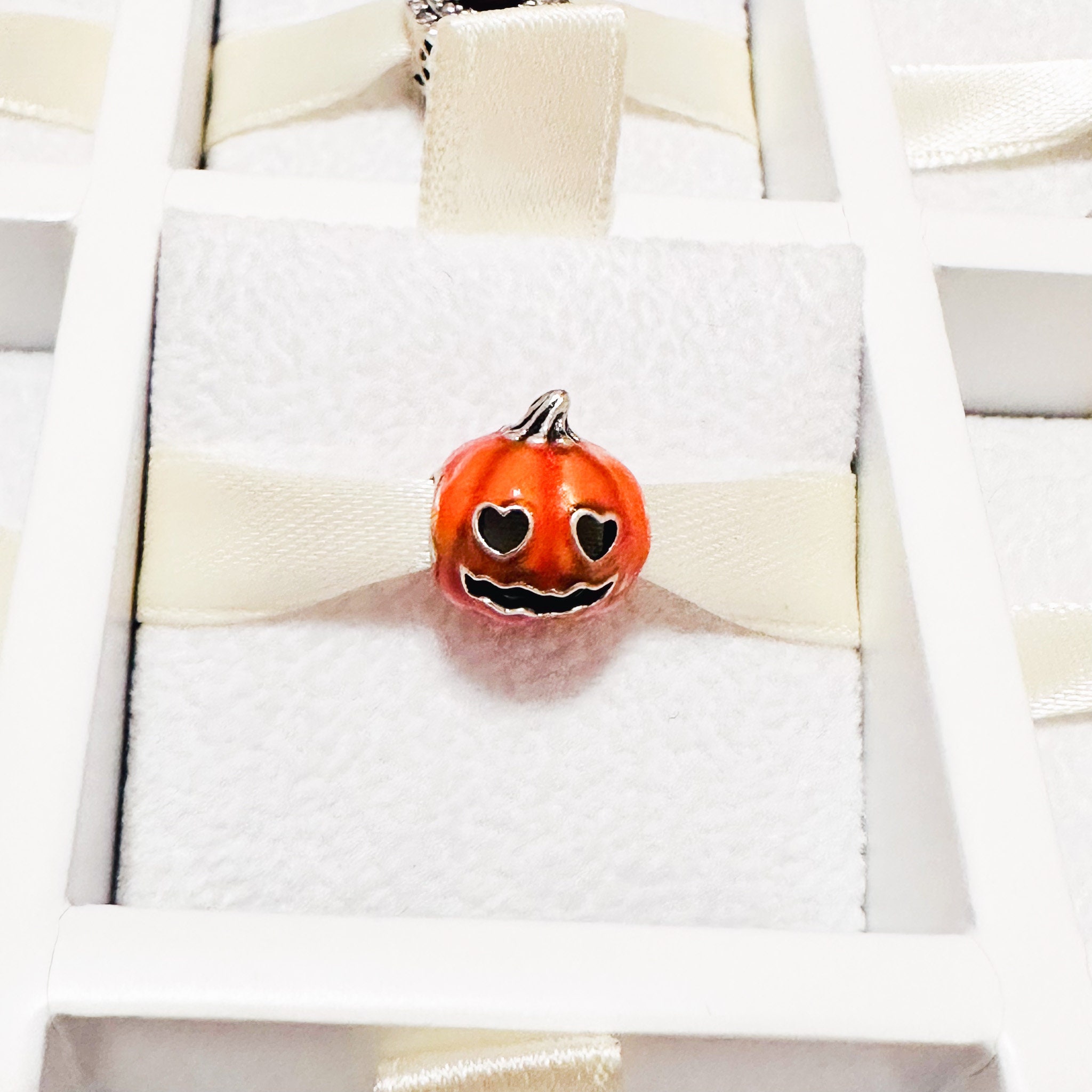 Thomas sabo pumpkin charm outlet