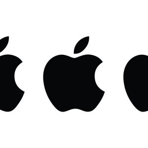 Op de afbeelding: Drie zwarte appel logo's, elk met een hap uit de rechterkant en een klein blaadje. De logo's zijn horizontaal op een witte achtergrond geplaatst.