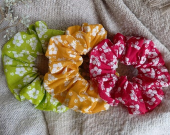 Hibiscus Scrunchie, floral scrunchie, Cook Islands, quality, handmade