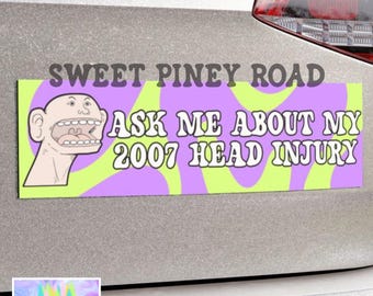 Lustig Kopfverletzung Auto-Magnet, urkomisch verfluchter Humor Autoaufkleber, Gag Geschenk für Gen Z Geburtstag, dunkler Humor Ideen, seltsame Fahrzeug Aufkleber Idee