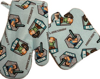 Mine Craft oven mitt and potholder set. Trivet - Pot Holder!
