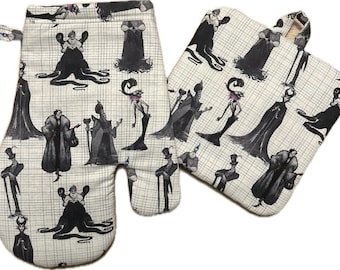 Disney Villains  Oven Mitt and Pot Holder Potholder set. Ursula, Cruella de Vil, Maleficent, Yzma, Dr. Facilier, Hades, Jafar