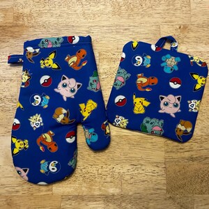 Pokemon Oven Mitt and Potholder set. Trivet - Pot Holder! Pikachu, Charmander, Squirtle, Bulbarsaur, Jigglypuff, Pichu, Piplup, Togepi,Eevee
