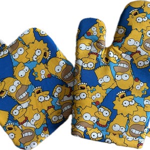 The Simpsons oven mitt and pot holder potholder set.  Homer, Bart