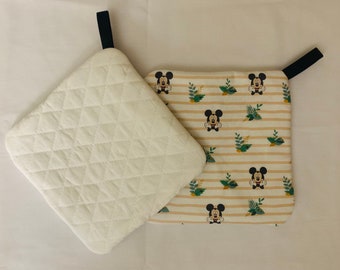 Pair of Mickey Mouse Disney Potholders!  Mickey Mouse Pot Holders
