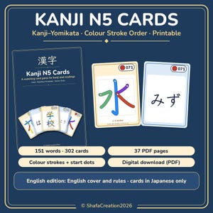 Op de afbeelding: Kanji N5 kaartenset met 151 woorden en 302 printbare kaarten in digitaal PDF-formaat. De kaarten tonen Japanse karakters met kleurgecodeerde streekvolgorde en startpunten. De set bevat een Engelse omslag en spelregels voor het bijpassende spel.