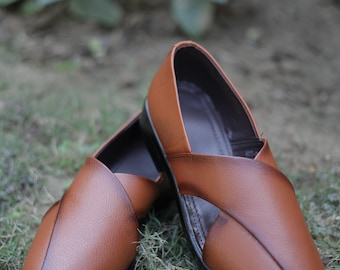 Peshawari clásico de cuero marrón para hombre