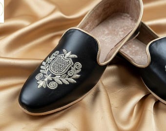 Black Jutti/Loafer For Men