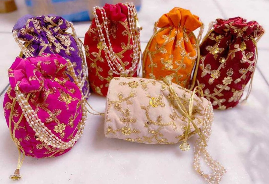 50 X Mehndi Sangeet Gifts Velvet Potli Bags Beaded Handle Indian
