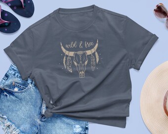 Vild och fri ko-skalle-t-shirt | Retro, westernskjorta, cowgirlskjorta, cowboyskjorta, vilda västernskjorta, tjurskalleskjorta, westernkläder