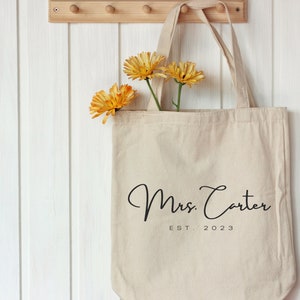 Custom Mrs Tote Bag, Mrs Last Name Canvas Bag-Bridal Shower Gift-Bride to Be Gift-Personalized Gift for Bride-Future Mrs Custom Bridal Gift