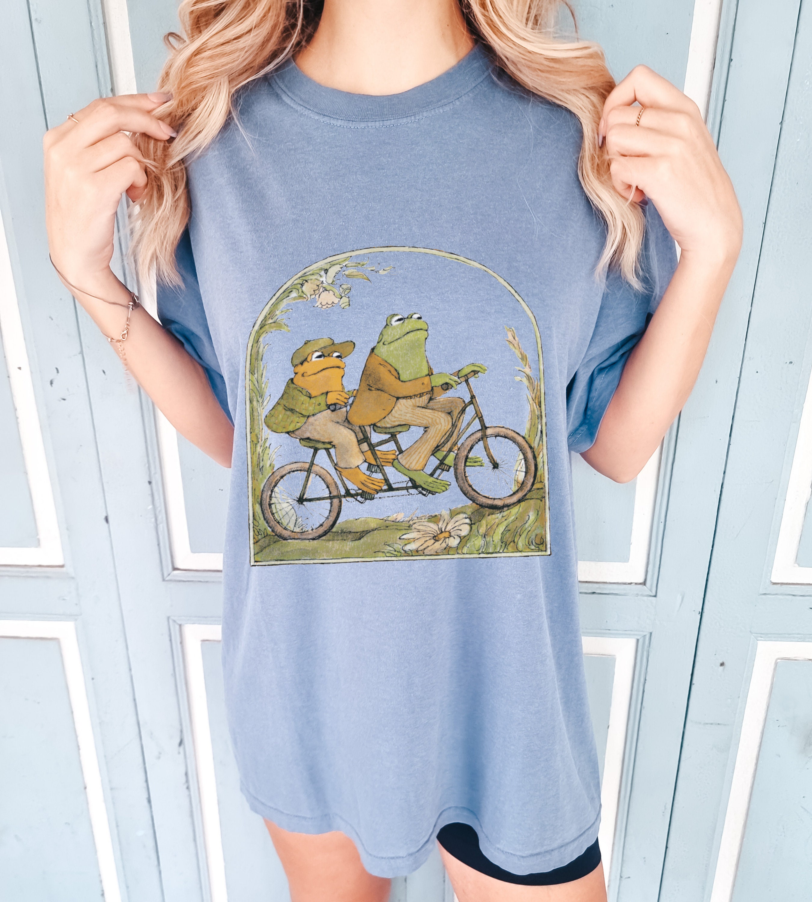 Frog and Toad Shirt-Vintage Classic-Gifts for Readers-Animal Tshirts- Cottagecore Aesthetic Tee Shirts-Book Series Shirt