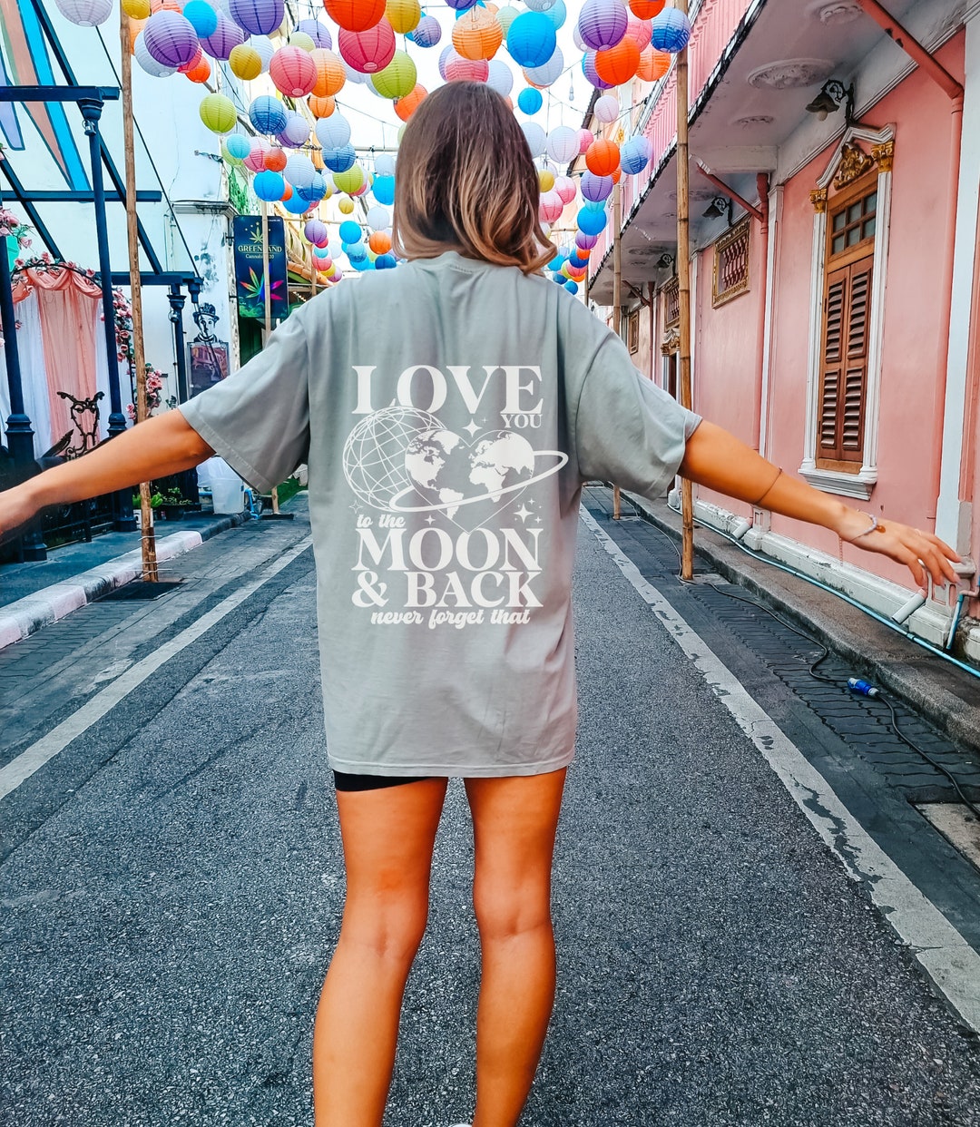 Te amo a la luna y la espalda Camiseta con palabras en la espalda