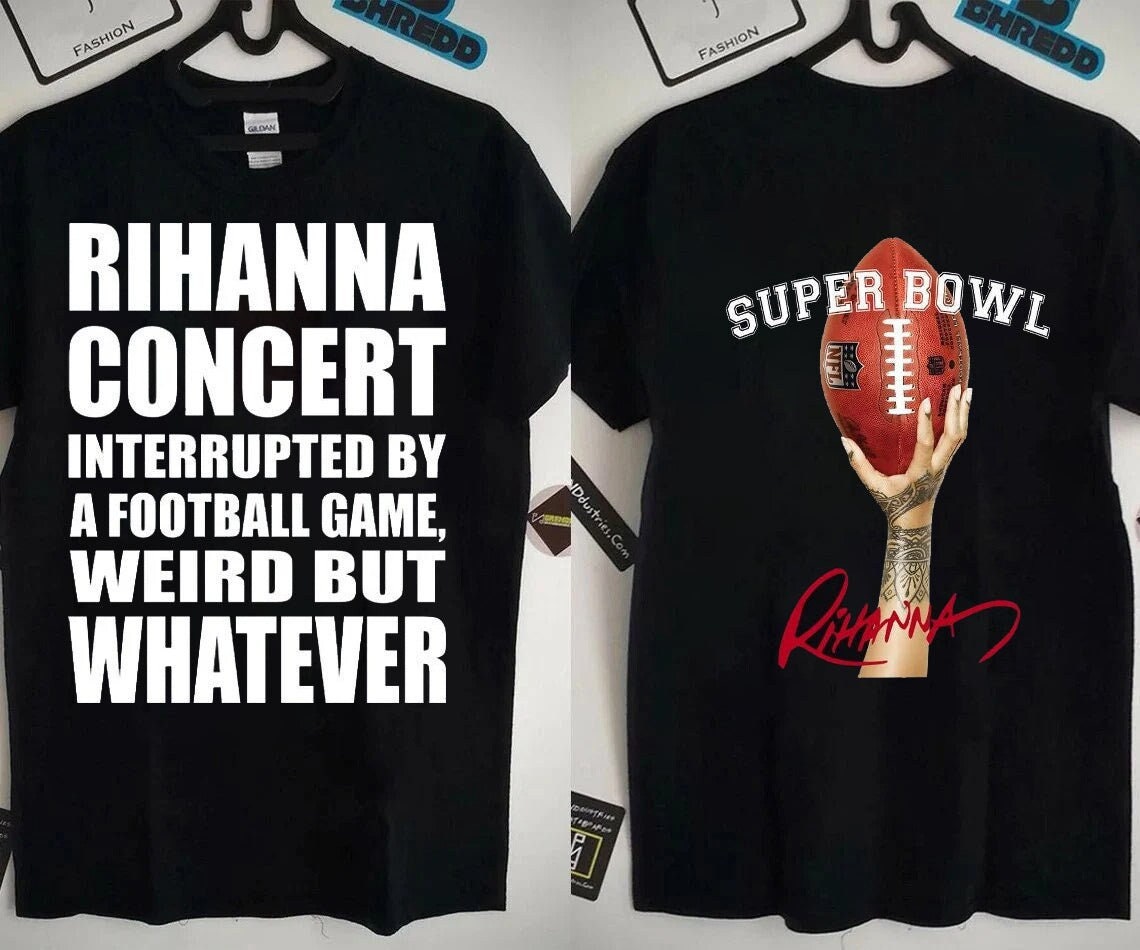 Discover Rihanna Supper Bowl 2023 Rihanna  Zweiseitiges T-Shirt