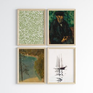 Puede incluir: Cuatro impresiones enmarcadas en una pared blanca. La impresi&oacute;n superior izquierda presenta un patr&oacute;n de hojas verde y blanco. La impresi&oacute;n superior derecha presenta una pintura de un hombre con un abrigo y un sombrero negros. La impresi&oacute;n inferior izquierda presenta una pintura de un lago y &aacute;rboles. La impresi&oacute;n inferior derecha presenta una pintura de un velero en el agua.