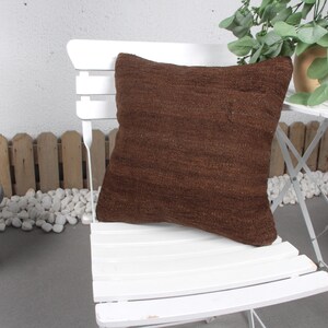 Travesseiro de designer de interiores, travesseiro Kilim, travesseiro de decoração de casa 16x16, capa de almofada Kilim, capa de almofada marrom, travesseiro monocromático simples,