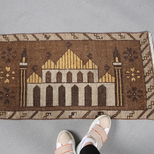 Turkish Rug Small Vintage Oushak Rugs For Wall Hanging 1.6x3.1 ft Beige Decorative Wool Old Neutral Turkish Colorful Eclectic Turkish Rug