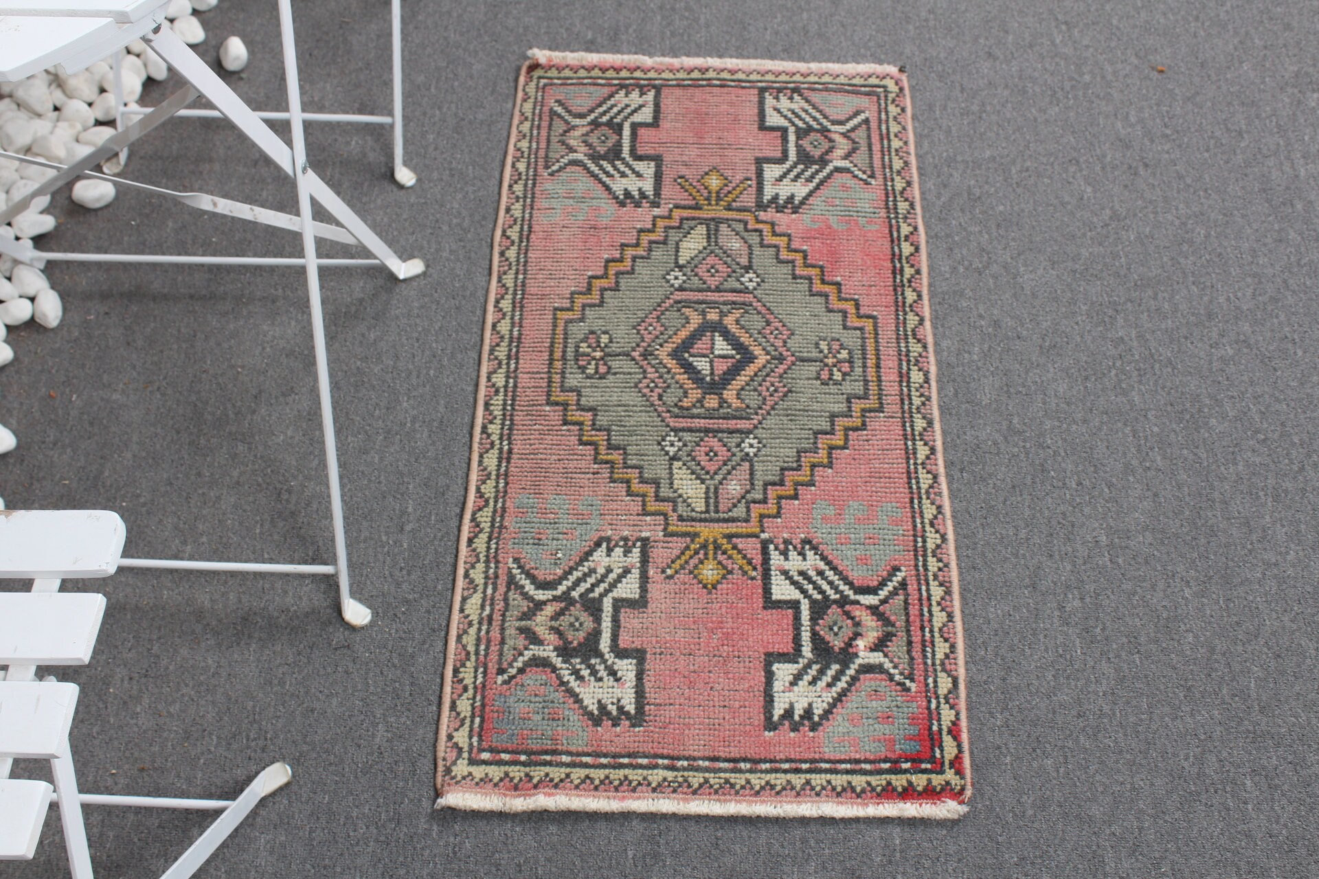 トルコ絨毯、1.6x3.1フィートの小さな絨毯、ヴィンテージ絨毯