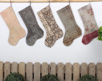 Meia de Natal Kilim feita à mão, decoração de tapete vintage, meia de família personalizada, meia de Natal rústica personalizada para um presente de Natal exclusivo