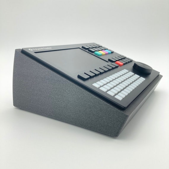 Polyend Tracker / Polyend Play Stand | Decksaver Compatible