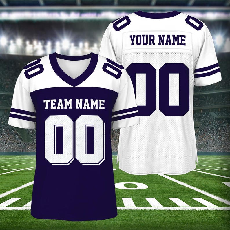 Puede incluir: Camiseta de f&uacute;tbol blanca y morada con el texto "YOUR NAME" y "00" en la espalda y "TEAM NAME" y "00" en el frente.