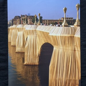 Christo and Jeanne Claude The New Wrapped Bridge 1975 On the back copyright, title and description of the work, dimensions 33 x 25 cm. image 4