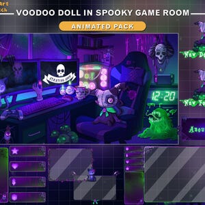 Op de afbeelding: Digitale illustratie van een griezelige gamekamer met een voodoopoppen thema. De scène bevat een computeropstelling met dubbele monitoren, een schedel en een kat. De tekst "VOODOO DOLL IN SPOOKY GAME ROOM" en "ANIMATED PACK" is zichtbaar.