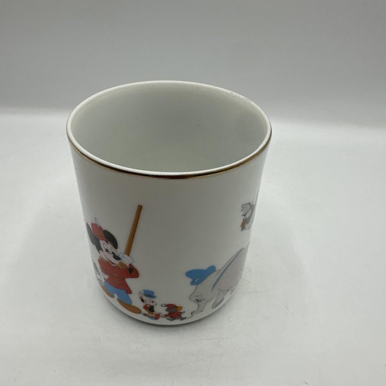 Taza de Disney Mickey Mouse y sus amigos con borde dorado, producto vintage de Disneyland. imagen 3