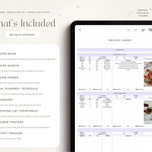Puede incluir: Un planificador digital para la planificaci&oacute;n y el seguimiento de las comidas. El planificador incluye 10 pesta&ntilde;as, un libro de recetas, hojas de recetas, un buscador de recetas, un planificador de comidas, un horario, un inventario, una lista de la compra, un rastreador de calor&iacute;as y un rastreador de peso. El planificador se muestra en una tableta con un fondo blanco.