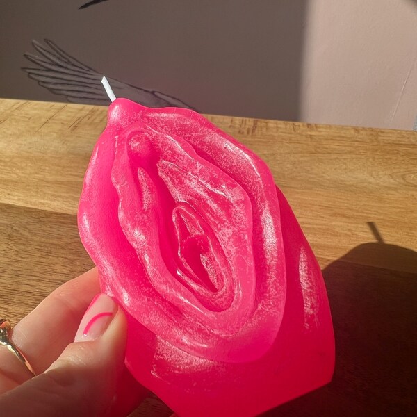 New! Coño candle. Neon pink