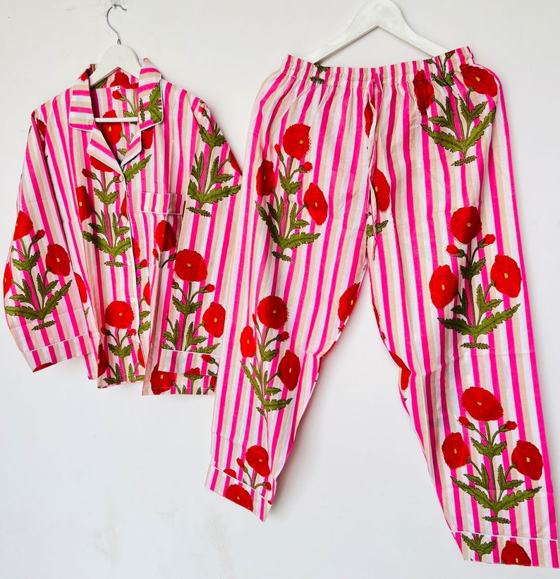 Red Floral Light weight Pajama Set, Indian Soft Cotton Pj Set, Summer Nightwear, Hand Block Print Pjs, Bridesmaid Pajamas, Bridal Party Pjs zdjęcie 3