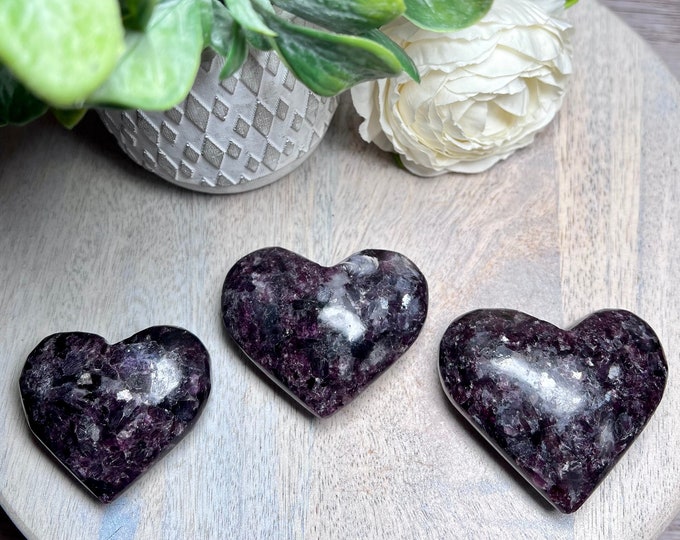 Purple Emerald Quartz Heart, Lepidolite with Purple Mica Heart, Lepidolite with Mica Crystal, Flashy Mica Lepidolite