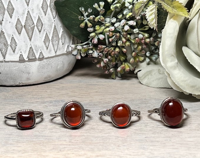 Red Garnet Ring, Red Garnet Crystal Gemstone Ring, 925 Silver Ring Setting, Adjustable Band, Natural Gemstone