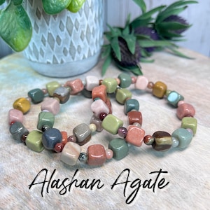 Colorful Alashan Agate Cube Bracelet, Alashan Agate Bracelet, Alxa Agate, Stretchy Bracelet, 9-10mm Cube Beads, 5mm Round Beads