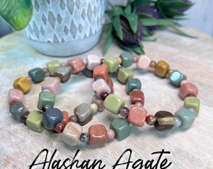 Colorful Alashan Agate Cube Bracelet, Alashan Agate Bracelet, Alxa Agate, Stretchy Bracelet, 9-10mm Cube Beads, 5mm Round Beads