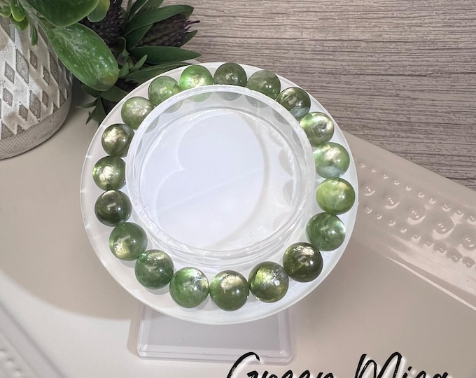 Light Green Mica Bracelet, Flashy Green Mica, Green Lepidolite, 10mm Round Beads