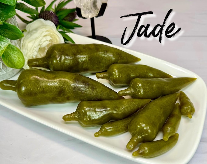 Jade Pepper Carving, Serpentinite Jade, Xiuyan Jade Jalapeño Pepper Carving